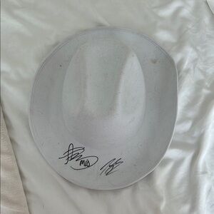 Jordan Davis & Mitchell tenpenny signatures hat from 2024 DAMN GOOD TIME TOUR